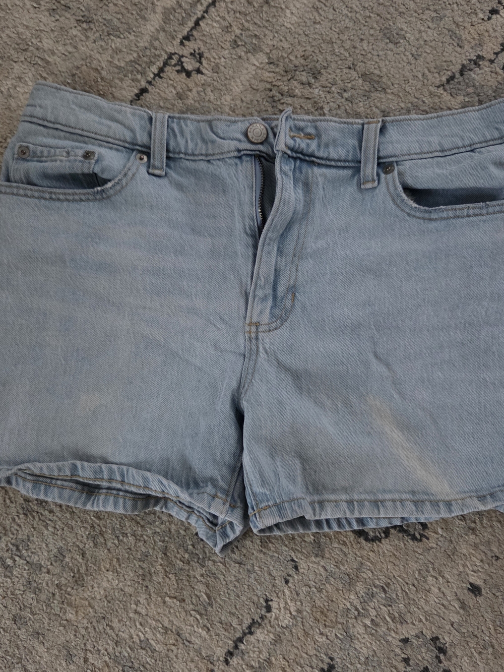 Banana Republic Light Wash Denim Shorts, Size 10
